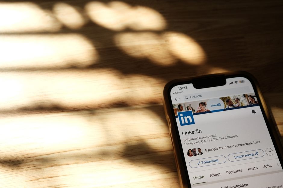 IA para mejorar tu perfil LinkedIn: consigue trabajo en 2026