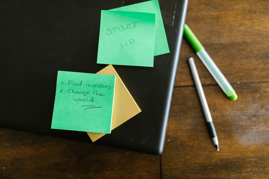 Prompts de marketing para startups: 5 plantillas que funcionan